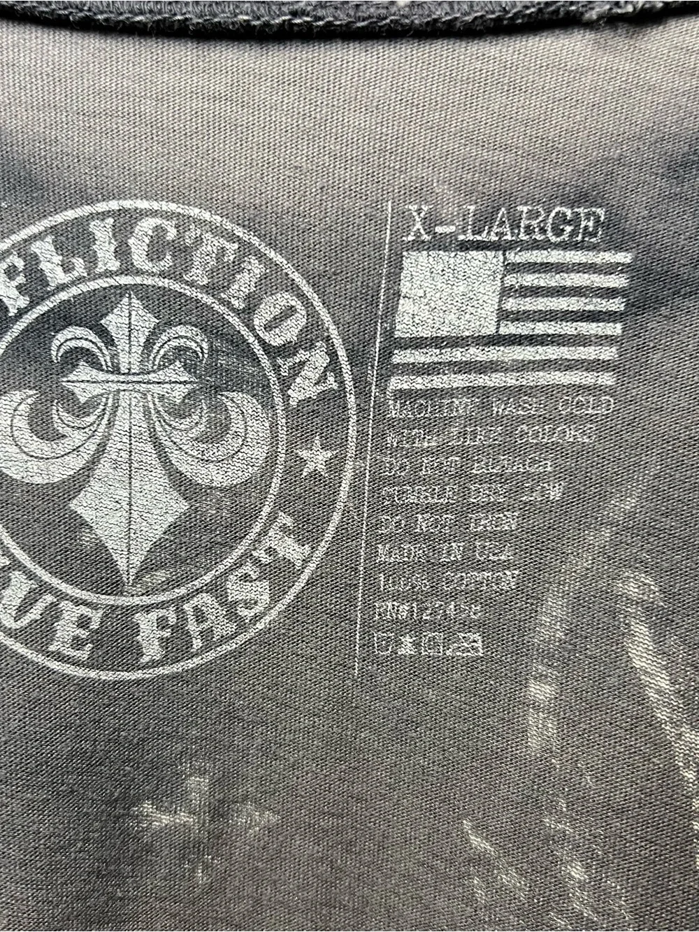 AFFLICTION LIVE FAST Distressed Velour T-Shirt Men Size XL Made in USA - Picture 4 of 6
